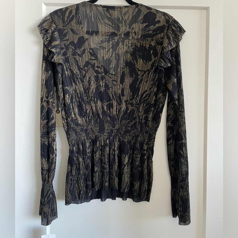 New Hinge Ruffled Blouse - Picture 2 of 3